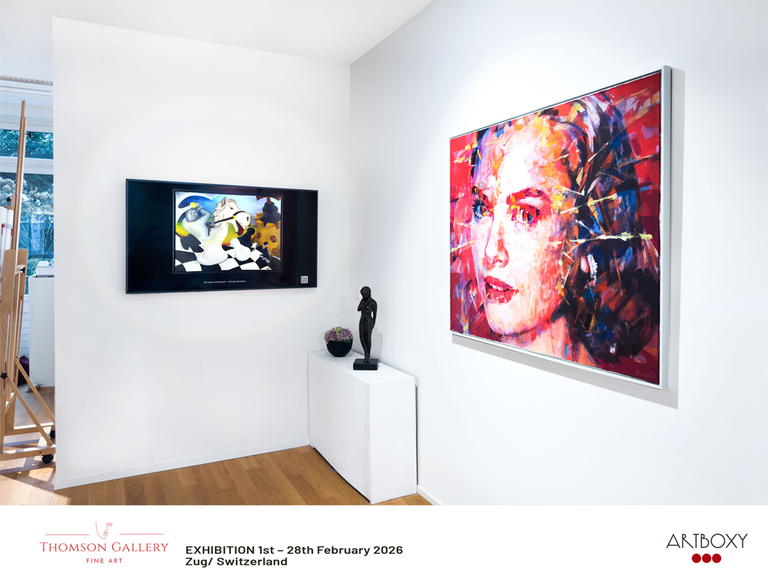 Erik-Groeschs "Schach Simultan" wird in der Thomson Gallery in Zug, Schweiz, auf einem Screen in einer Gruppenausstellung gezeigt.